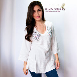 Blusa blanca flores